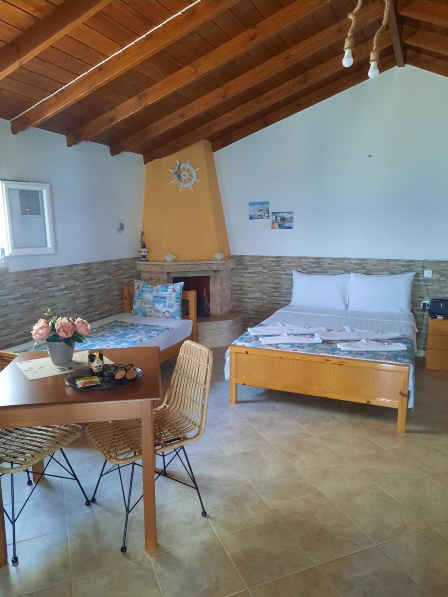 Avgoustos Beach House สกาลา กัลลีราคิส ภายนอก รูปภาพ